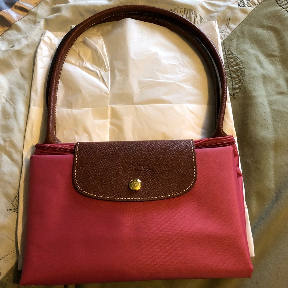 Medium Le Pliage Nylon Shoulder Bag